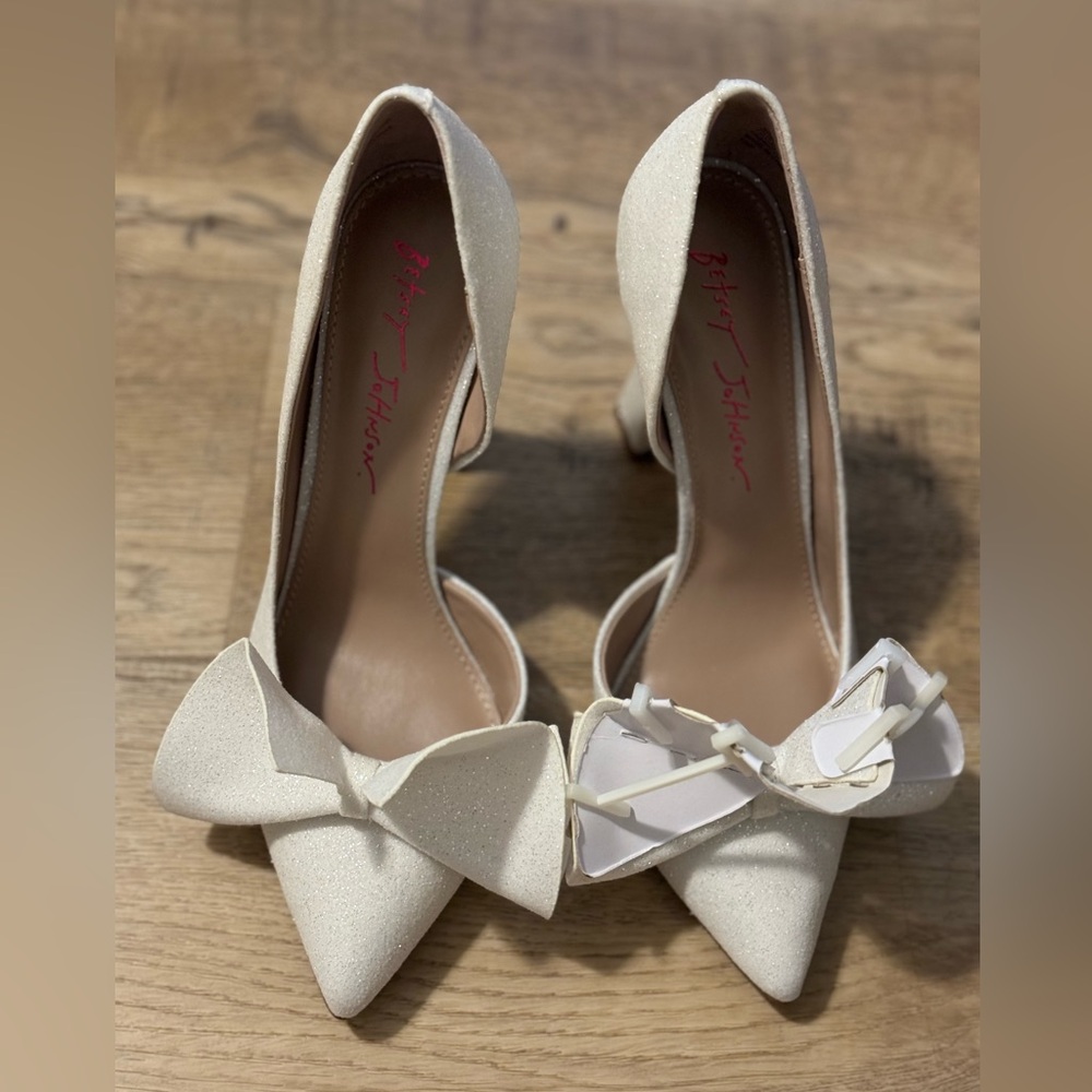 Betsey Johnson heels size 6